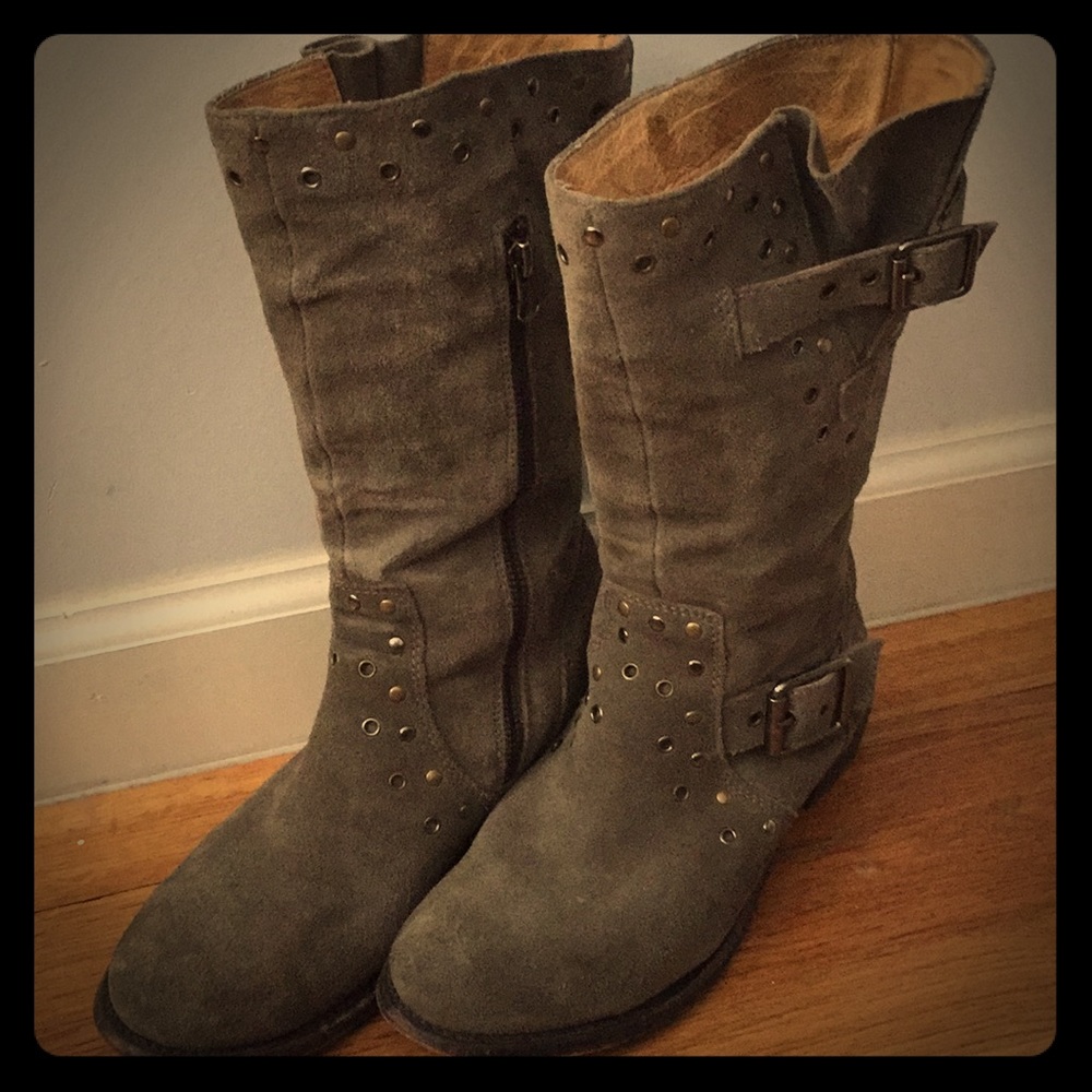Juicy couture suede boots in good condition